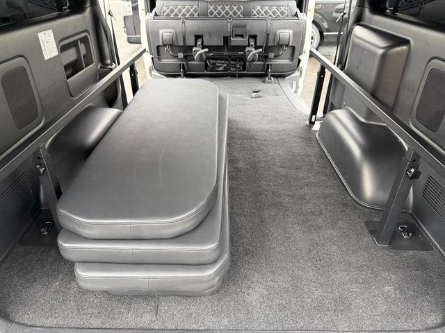 ハイエースバン スーパーGL ダークプライムII 17インチアルミ/ベッドキット/フロントエアロ/カロッツェリア後席モニター/カロッツェリア7インチナビ/シートカバー/衝突軽減ブレーキ/バックカメラ/両側小窓付きスライドドア/キャンピングカー(55枚目)