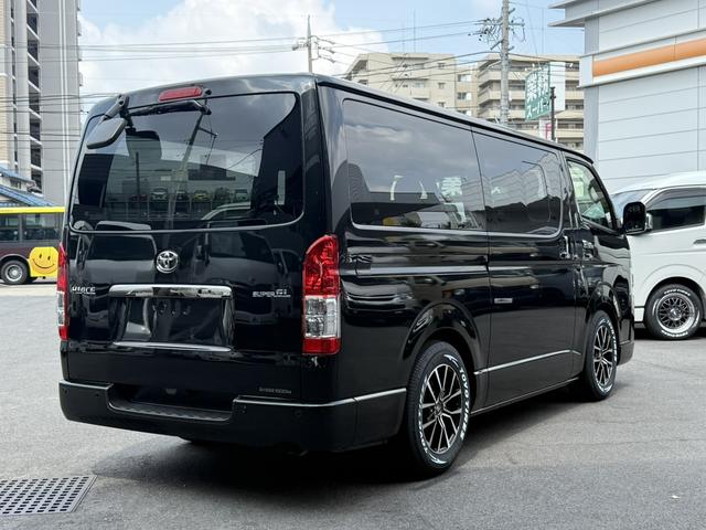 ハイエースバン スーパーGL ダークプライムII ローダウン/16インチアルミ/フロントエアロ/ベッドキット/衝突軽減ブレーキ/純正ナビ/小窓付きスライドドア(10枚目)
