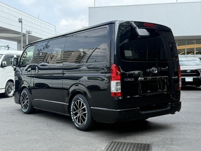 ハイエースバン スーパーGL ダークプライムII ローダウン/16インチアルミ/フロントエアロ/ベッドキット/衝突軽減ブレーキ/純正ナビ/小窓付きスライドドア(11枚目)