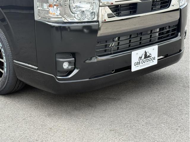 ハイエースバン スーパーGL ダークプライムII ローダウン/16インチアルミ/フロントエアロ/ベッドキット/衝突軽減ブレーキ/純正ナビ/小窓付きスライドドア(22枚目)