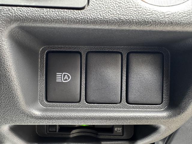 ハイエースバン スーパーGL ダークプライムII ローダウン/16インチアルミ/フロントエアロ/ベッドキット/衝突軽減ブレーキ/純正ナビ/小窓付きスライドドア(44枚目)