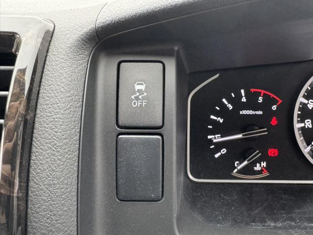 ハイエースバン スーパーGL ダークプライムII ローダウン/16インチアルミ/フロントエアロ/ベッドキット/衝突軽減ブレーキ/純正ナビ/小窓付きスライドドア(47枚目)