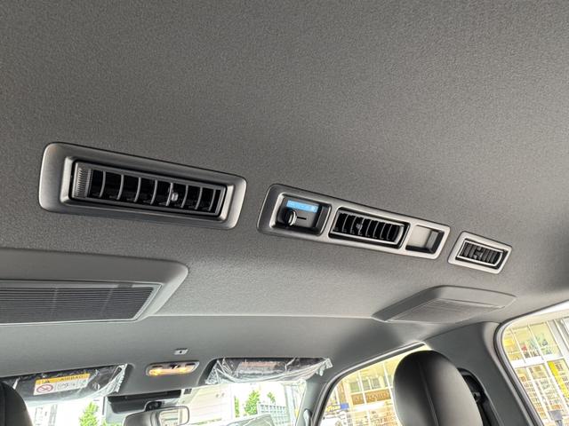 ハイエースバン スーパーGL ダークプライムII ローダウン/16インチアルミ/フロントエアロ/ベッドキット/衝突軽減ブレーキ/純正ナビ/小窓付きスライドドア(56枚目)