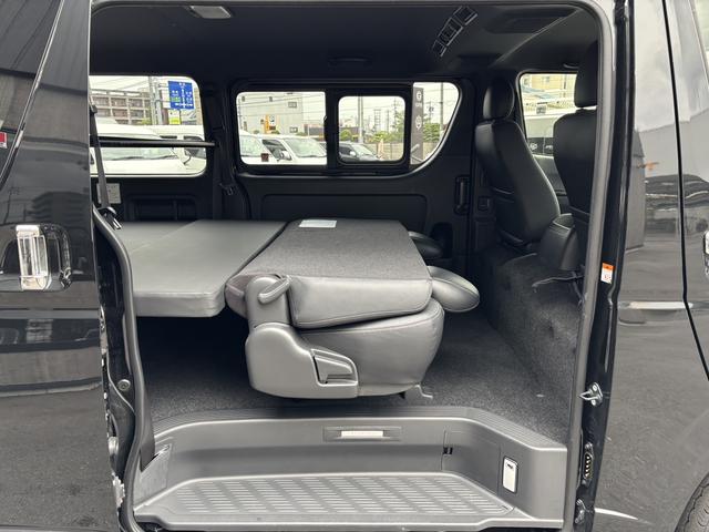 ハイエースバン スーパーGL ダークプライムII ローダウン/16インチアルミ/フロントエアロ/ベッドキット/衝突軽減ブレーキ/純正ナビ/小窓付きスライドドア(59枚目)
