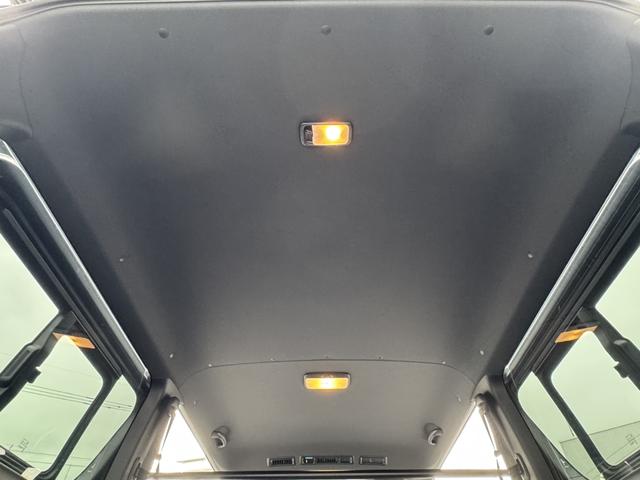 ハイエースバン スーパーGL ダークプライムII ローダウン/16インチアルミ/フロントエアロ/ベッドキット/衝突軽減ブレーキ/純正ナビ/小窓付きスライドドア(61枚目)