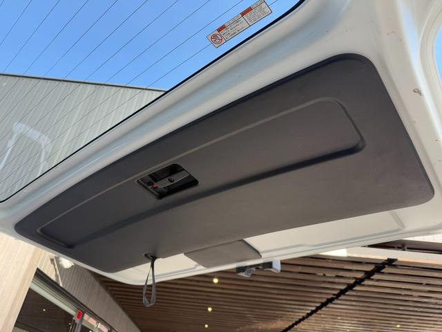 ハイエースバン スーパーGL 50TH アニバーサリーリミテッド 17インチアルミ/純正7インチナビ/DVD視聴可/衝突軽減ブレーキ/バックカメラ/両側電動スライドドア/(54枚目)