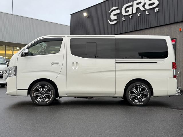 NV350キャラバンバン ロングプレミアムGX 16インチアルミホイール/BOXベッドキット/床張りキット/純正7インチナビ/アラウンドビューモニター(19枚目)