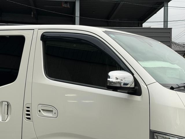 NV350キャラバンバン ロングプレミアムGX 16インチアルミホイール/BOXベッドキット/床張りキット/純正7インチナビ/アラウンドビューモニター(22枚目)