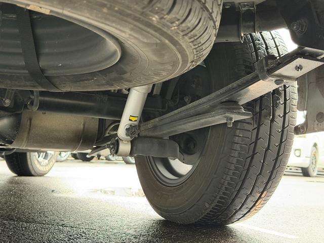 NV350キャラバンバン ロングプレミアムGX 16インチアルミホイール/BOXベッドキット/床張りキット/純正7インチナビ/アラウンドビューモニター(29枚目)