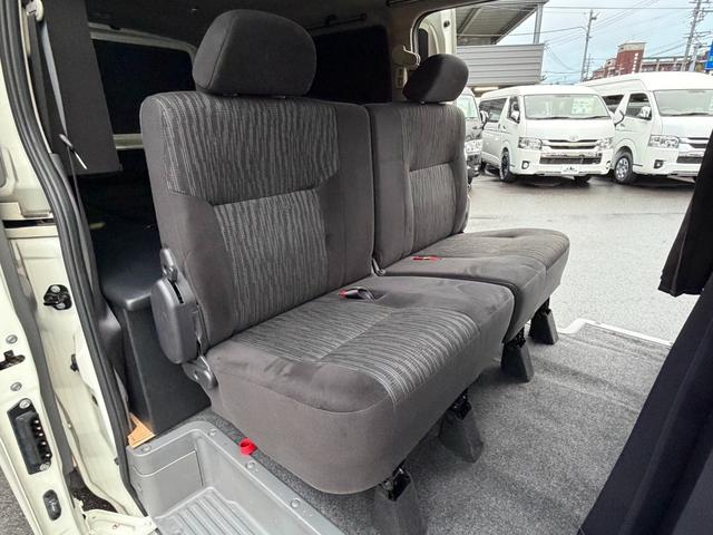 NV350キャラバンバン ロングプレミアムGX 16インチアルミホイール/BOXベッドキット/床張りキット/純正7インチナビ/アラウンドビューモニター(46枚目)