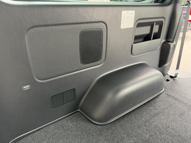 TOYOTA HIACE VAN LONG SUPER GL DARK PRIME S