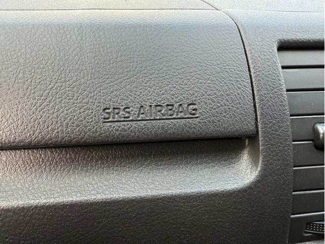 ハイエースバン DX 4WD/16インチアルミホイール/丸目ヘッドライト/アルパインBIG-X/ベッドキット/デジタルインナーミラー(35枚目)