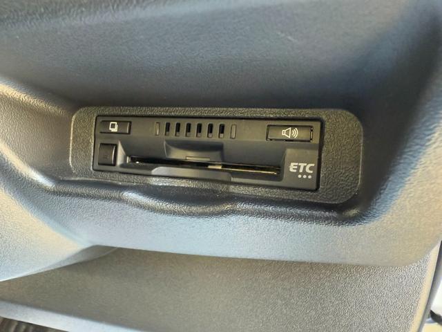 ハイエースバン スーパーGL ダークプライムII ローダウン/17inアルミ/ベッドキット/床張りキット/フロントエアロ/クルーズコントロール/衝突軽減ブレーキ(35枚目)