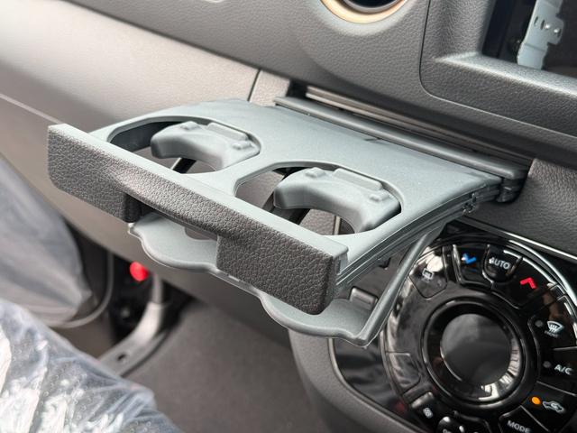 キャラバン ロンググランドプレミアムＧＸ　４ＷＤ／寒冷地仕様／シートヒーター／アラウンドビューモニター／衝突軽減ブレーキ／デジタルインナーミラー／（40枚目）