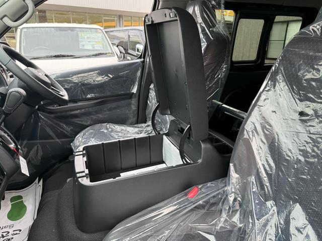 キャラバン ロンググランドプレミアムＧＸ　４ＷＤ／寒冷地仕様／シートヒーター／アラウンドビューモニター／衝突軽減ブレーキ／デジタルインナーミラー／（45枚目）