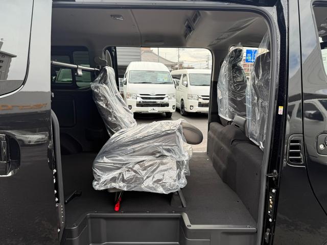 キャラバン ロンググランドプレミアムＧＸ　４ＷＤ／寒冷地仕様／シートヒーター／アラウンドビューモニター／衝突軽減ブレーキ／デジタルインナーミラー／（50枚目）