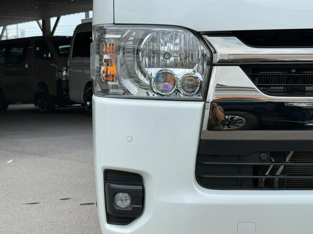 ハイエースバン スーパーGL ダークプライムII 後席モニター/アルパイン7インチナビ/ベッドキット/シートカバー/純正15インチアルミホイール/衝突軽減ブレーキ(11枚目)