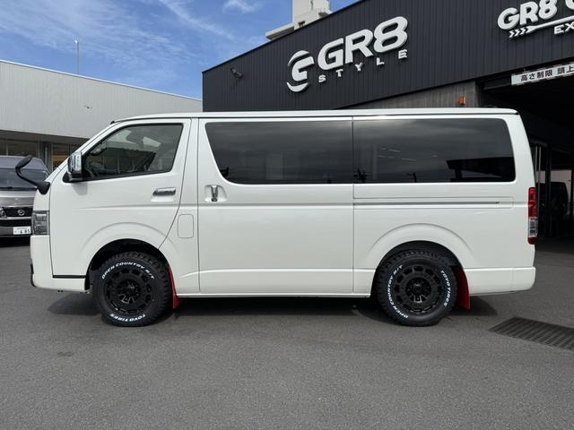ハイエースバン ロングスーパーGL ダークプライムS 新車未登録/4WD/20周年記念/16インチアルミ/アルパインディスプレイオーディオ/ベッドキット/床張りキット/フロントエアロ/GRマッドフラップ/両側電動スライドドア/キャンピングカー(19枚目)