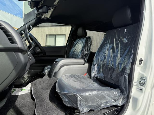 ハイエースバン ロングスーパーGL ダークプライムS 新車未登録/4WD/20周年記念/16インチアルミ/アルパインディスプレイオーディオ/ベッドキット/床張りキット/フロントエアロ/GRマッドフラップ/両側電動スライドドア/キャンピングカー(35枚目)