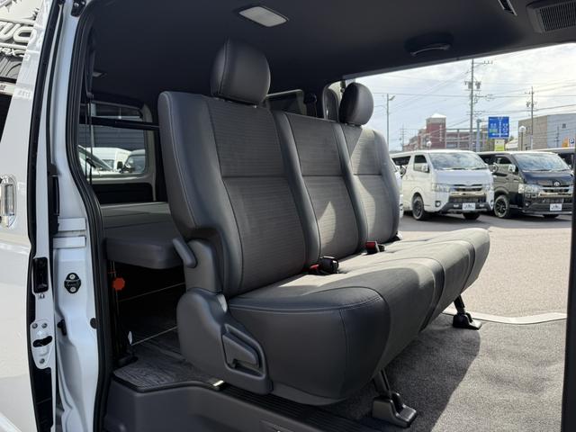 ハイエースバン ロングスーパーGL ダークプライムS 新車未登録/4WD/20周年記念/16インチアルミ/アルパインディスプレイオーディオ/ベッドキット/床張りキット/フロントエアロ/GRマッドフラップ/両側電動スライドドア/キャンピングカー(48枚目)