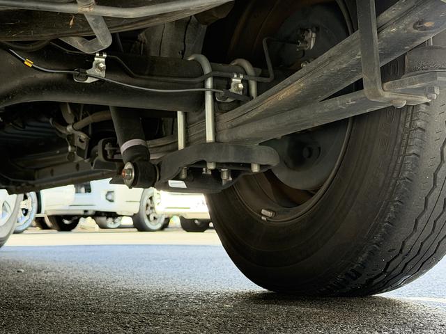 ハイエースバン スーパーGL ダークプライムII 純正7インチナビ/フルセグTV / ETC2.0 / パノラミックビューモニター / 衝突軽減ブレーキ /(29枚目)