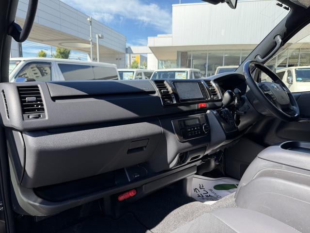 ハイエースバン スーパーGL ダークプライムII 純正7インチナビ/フルセグTV / ETC2.0 / パノラミックビューモニター / 衝突軽減ブレーキ /(33枚目)