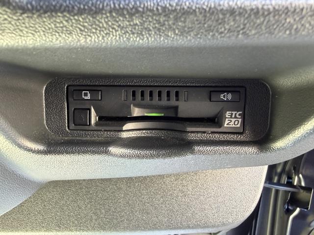 ハイエースバン スーパーGL ダークプライムII 純正7インチナビ/フルセグTV / ETC2.0 / パノラミックビューモニター / 衝突軽減ブレーキ /(41枚目)