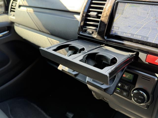 ハイエースバン スーパーGL ダークプライムII 純正7インチナビ/フルセグTV / ETC2.0 / パノラミックビューモニター / 衝突軽減ブレーキ /(44枚目)