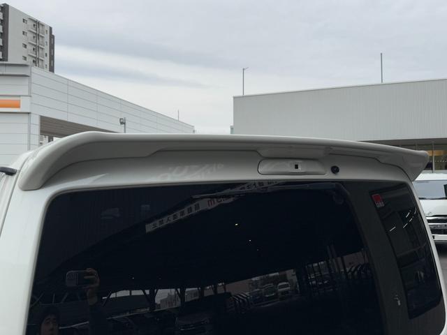 ハイエースバン スーパーGL ダークプライムII 寒冷地仕様/ローダウン/アルパイン後席モニター/ベッドキット/モデリスタフルエアロ/17インチアルミ /(25枚目)