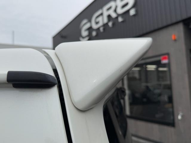 ハイエースバン スーパーGL ダークプライムII 寒冷地仕様/ローダウン/アルパイン後席モニター/ベッドキット/モデリスタフルエアロ/17インチアルミ /(26枚目)