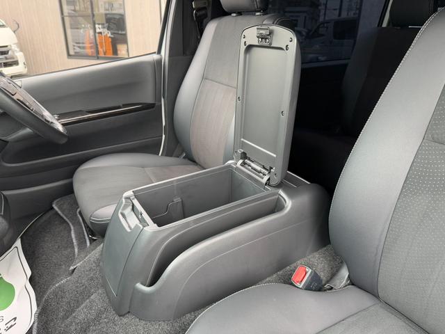 ハイエースバン スーパーGL ダークプライムII 寒冷地仕様/ローダウン/アルパイン後席モニター/ベッドキット/モデリスタフルエアロ/17インチアルミ /(48枚目)