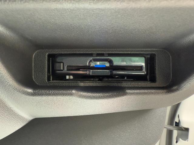 ハイエースバン スーパーGL ダークプライムII 寒冷地仕様/ローダウン/アルパイン後席モニター/ベッドキット/モデリスタフルエアロ/17インチアルミ /(54枚目)