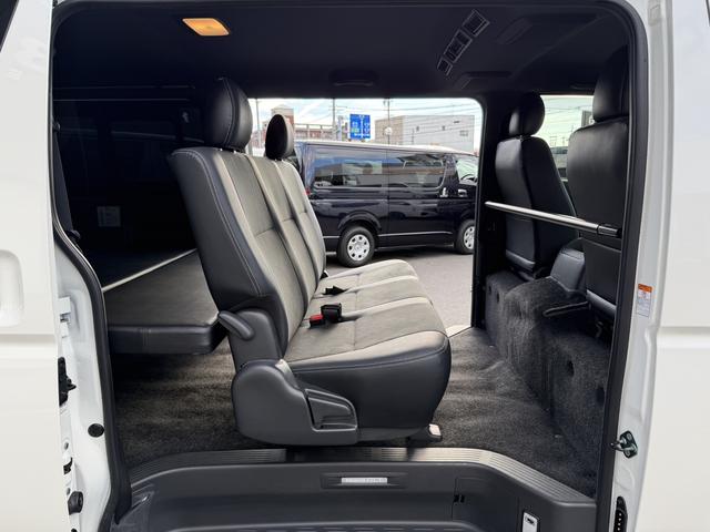 ハイエースバン スーパーGL ダークプライムII 4WD/TRDフルエアロ/ベッドキット/TRDマッドフラップ/15インチアルミ/7インチナビ/衝突軽減ブレーキ(48枚目)