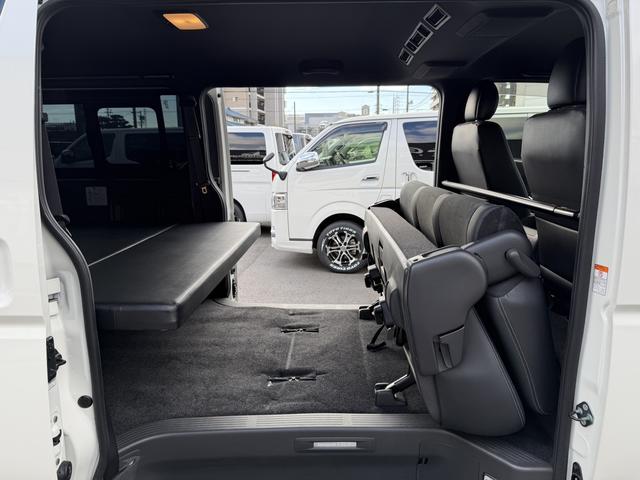 ハイエースバン スーパーGL ダークプライムII 4WD/TRDフルエアロ/ベッドキット/TRDマッドフラップ/15インチアルミ/7インチナビ/衝突軽減ブレーキ(50枚目)