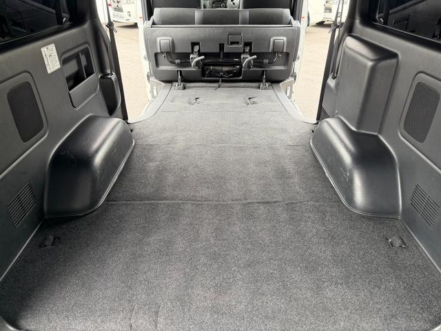 ハイエースバン スーパーＧＬ　ダークプライムＩＩ　４ＷＤ／寒冷地仕様／１６インチアルミホイール／アルパインＢＩＧ－Ｘ／ヒッチメンバー／フロントエアロ／ＥＴＣ／両側小窓付きスライドドア／ＡＣ１００Ｖコンセント／バックカメラ／ＬＥＤヘッドライト（55枚目）