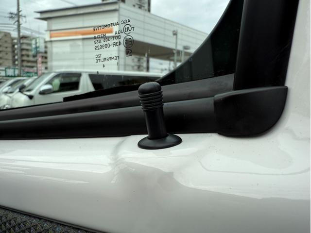 タウンエースバン ＧＬ　登録済未使用車／４ＷＤ／ＢＯＸベッドキット／シートカバー／１４インチアルミ／カーゴマット／衝突軽減ブレーキ／コーナーセンサー／アイドリングストップ／キーレスエントリー／キャンピングカー（40枚目）