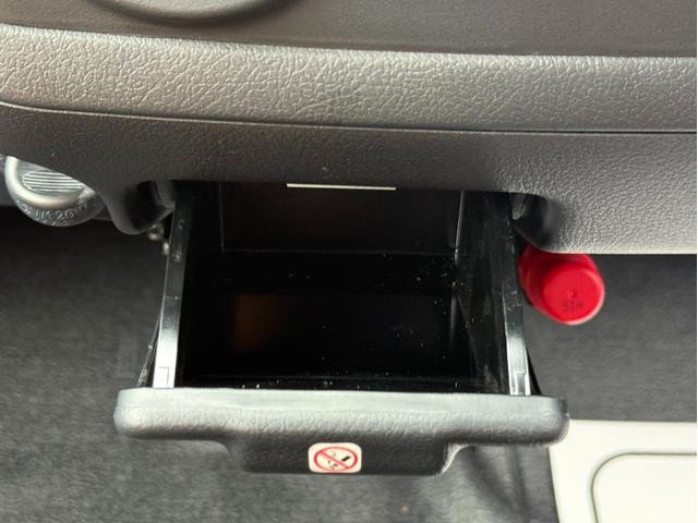 タウンエースバン ＧＬ　登録済未使用車／４ＷＤ／ＢＯＸベッドキット／シートカバー／１４インチアルミ／カーゴマット／衝突軽減ブレーキ／コーナーセンサー／アイドリングストップ／キーレスエントリー／キャンピングカー（46枚目）