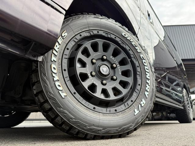 ハイエースバン ロングワイドスーパーGL 4WD/寒冷地仕様/16インチアルミ/バッドフェイスボンネット/フロントエアロ/インナーブラックヘッドライト(21枚目)