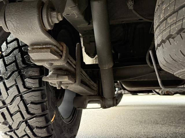 ハイエースバン ロングワイドスーパーGL 4WD/寒冷地仕様/16インチアルミ/バッドフェイスボンネット/フロントエアロ/インナーブラックヘッドライト(35枚目)