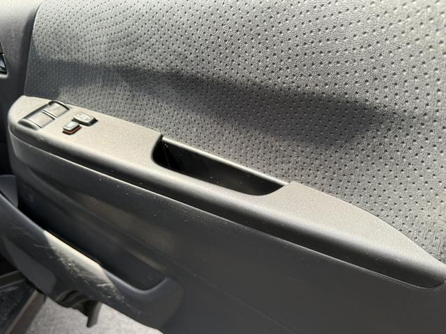 ハイエースバン ロングワイドスーパーGL 4WD/寒冷地仕様/16インチアルミ/バッドフェイスボンネット/フロントエアロ/インナーブラックヘッドライト(41枚目)