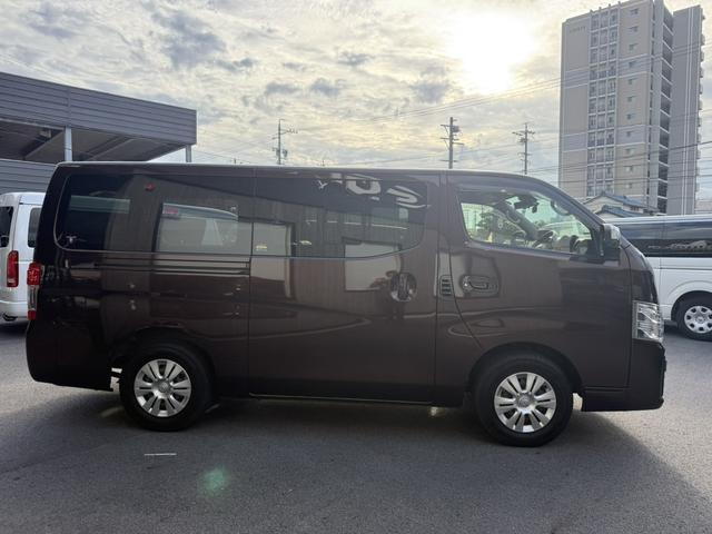 キャラバン ロンググランドプレミアムGX アルパインディスプレイオーディオ/ベッドキット/シートカバー/インテリジェントルームミラー/衝突軽減ブレーキ /(18枚目)