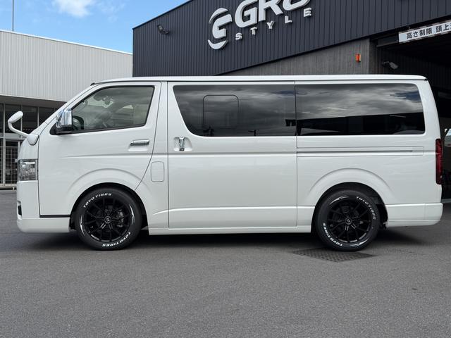 ハイエースバン スーパーGL ダークプライムII ローダウン/17inアルミ/フルエアロ/バッドフェイス/ベッドキット(14枚目)