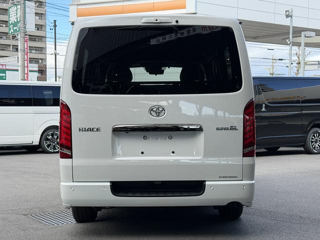 ハイエースバン スーパーGL ダークプライムII ローダウン/17inアルミ/フルエアロ/バッドフェイス/ベッドキット(16枚目)