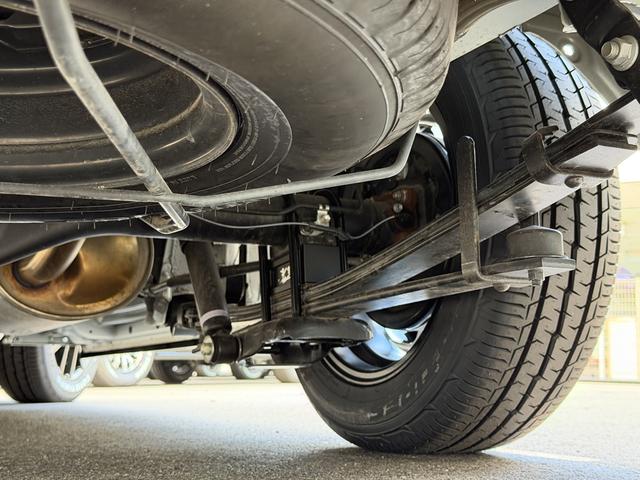 ハイエースバン スーパーGL ダークプライムII ローダウン/17inアルミ/フルエアロ/バッドフェイス/ベッドキット(29枚目)