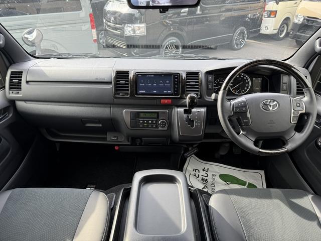 ハイエースバン スーパーGL ダークプライムII ローダウン/17inアルミ/フルエアロ/バッドフェイス/ベッドキット(31枚目)