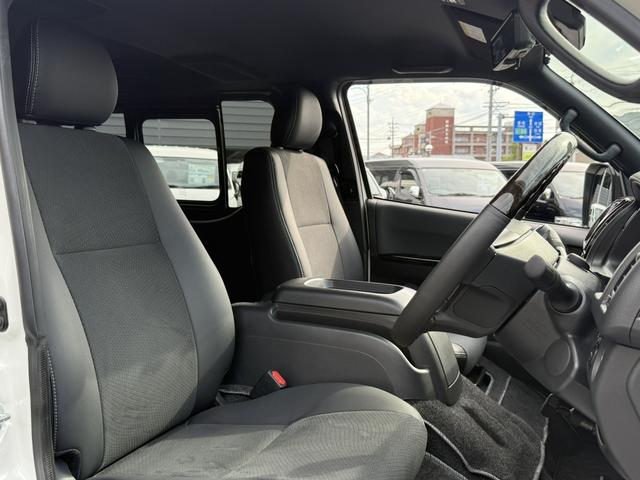 ハイエースバン スーパーGL ダークプライムII ローダウン/17inアルミ/フルエアロ/バッドフェイス/ベッドキット(32枚目)