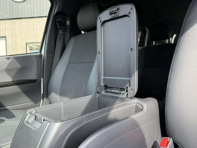 ハイエースバン スーパーGL ダークプライムII ローダウン/17inアルミ/フルエアロ/バッドフェイス/ベッドキット(43枚目)