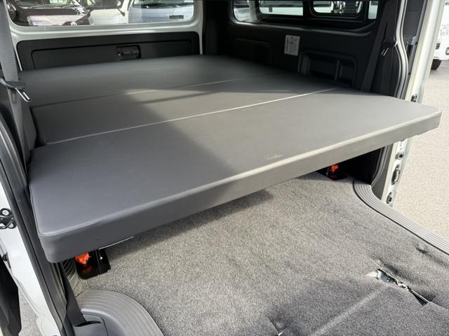 ハイエースバン スーパーGL ダークプライムII ローダウン/17inアルミ/フルエアロ/バッドフェイス/ベッドキット(48枚目)