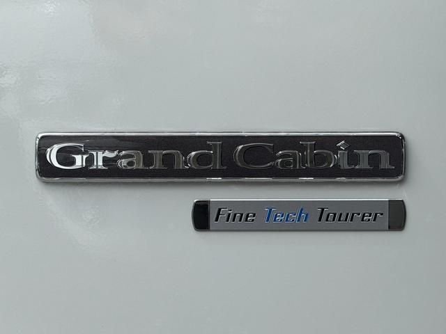 ハイエースワゴン グランドキャビン　ファインテックツアラー　登録済み未使用車／キャプテンシート／ファインテックツアラー／４列１０人乗り　／アルパインＢＩＧ－Ｘ　／（26枚目）