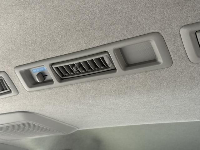 ハイエースバン スーパーＧＬ　ダークプライム　純正７インチナビ／ＤＶＤ視聴可／バックカメラ／フルセグＴＶ／Ｂｌｕｅｔｏｏｔｈ接続／ＬＥＤヘッドライト／モデリスタＦスポイラー／ＧＲ８アルミペダル／ベッドキット／キャンピングカー（46枚目）